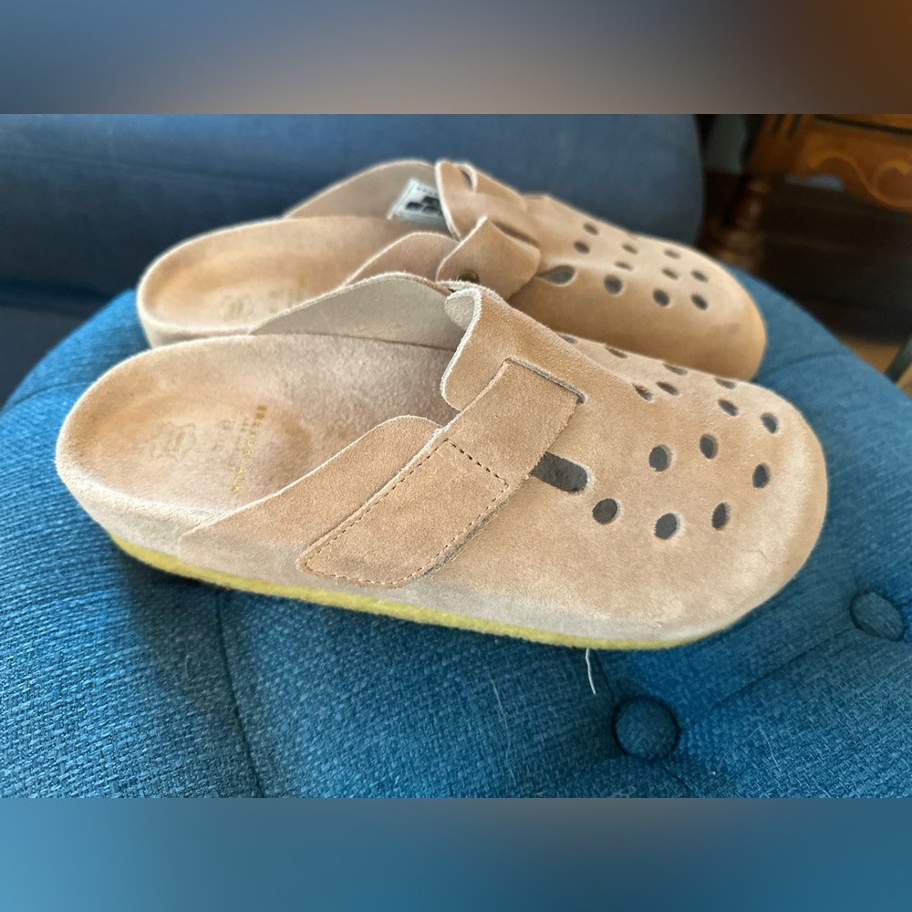 🆕 Brandblack Women’s Taupe Leather Mules. Size 7.5. - Picture 1 of 16